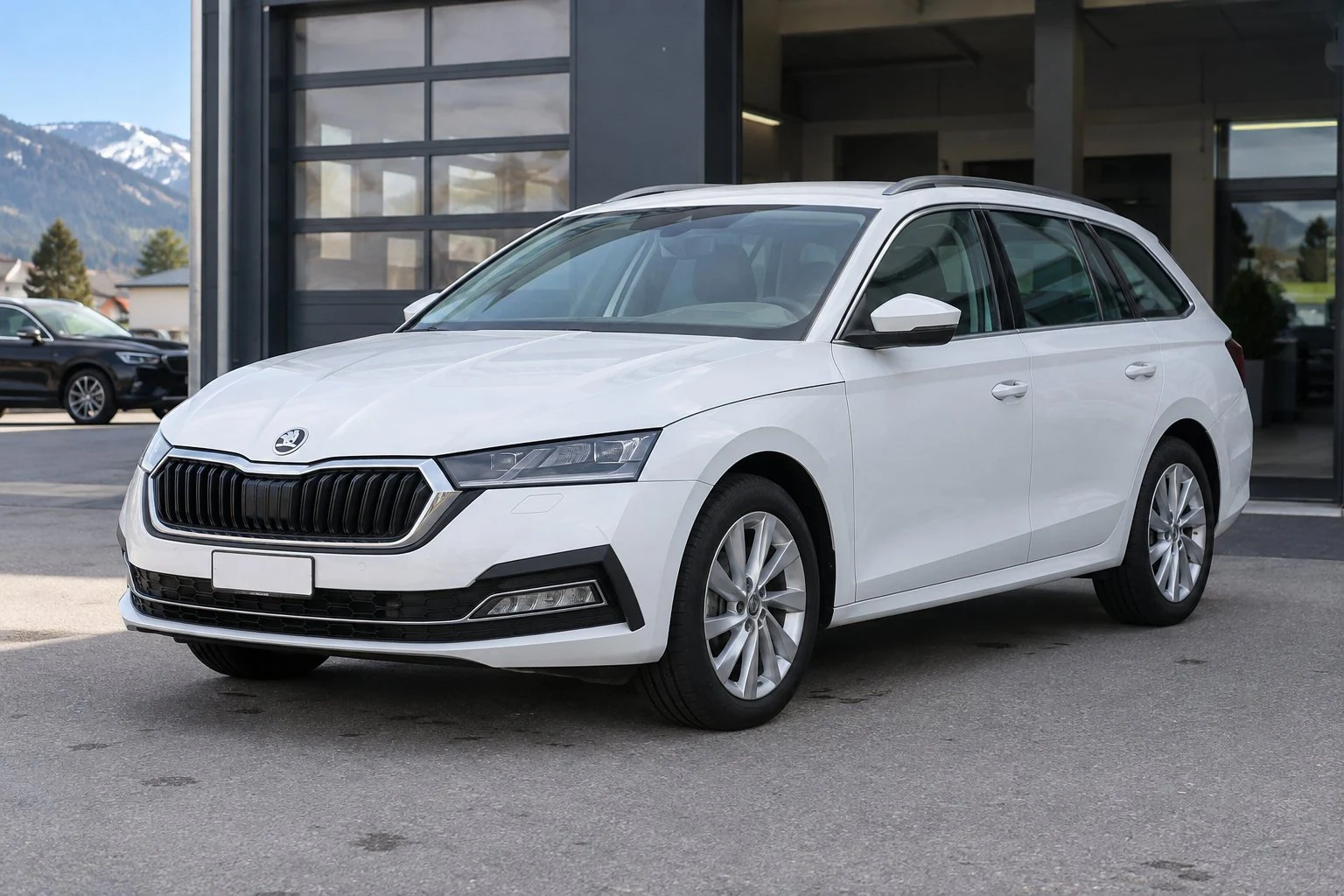 Weisser Skoda Octavia Combi als Beispielangebot