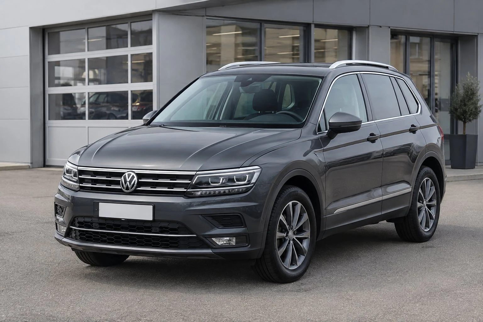 Dunkelgrauer VW Tiguan als Beispielangebot